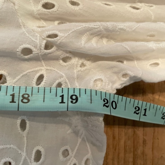 Sundance Women’s Embroidered Eyelet Balloon Slv 💯 cotton Button blouse M - Picture 4 of 14